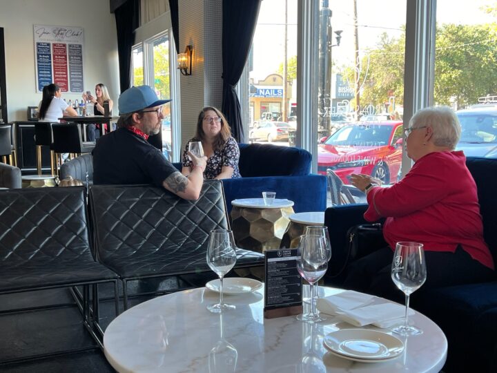 86F9DEB3-65E9-4EB0-9A9D-0B21F34198F7